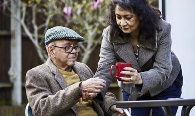 helpsheets-supporting a dementia patient with a cup of tea