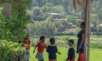2016_le_children_playing_skipping_sport_group_st_george_tour_credit_amy_robinson_2021_03_23_12_29_48_pm
