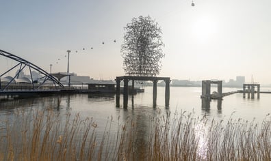 Antony-Gormley-Quantum-Cloud-2000-on-The-Line-London-credit-Emily-Lovell