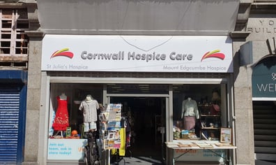 cornwall_hospice_care_charity_shop_bank_street_newquay_cornwall_june_2022_2024_02_09_03_52_33_pm