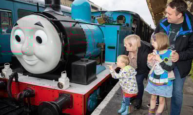 dowt-Thomas-and-family-V2-1707-2048x1366