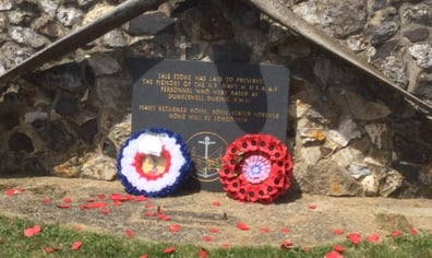 Dunk memorial with wreaths