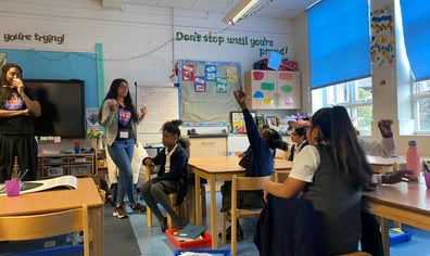 Girls class hands up with Avisha 2