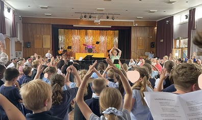 Kent-Music-Singing-in-Schools-Folkestone[1]