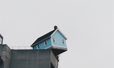 living_on_the_edge_844873_1920_crop_2021_08_27_02_21_11_pm