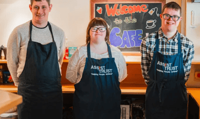 Stef-Jess-Hugh-cafe-600x600