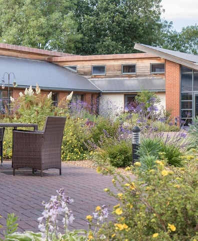 hospice_courtyard_corner_warmer_largefile_6401_2023_03_07_03_59_00_pm
