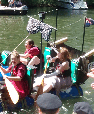 shepperton_fair_raft_race_2017_2022_01_27_07_51_15_am