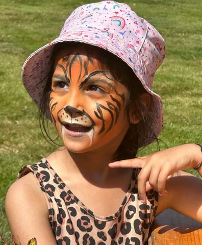 Summer Fayre face paint girl for socials post