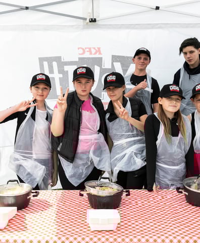 SWNS_KFC_YOUTH_37