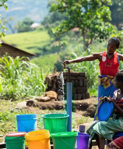 Women+draw+water+from+a+wtaer+distribution+site+via+a+tap++in+Thyolo+southern+Malawi+on+Tuesday,+26+September+2023+(3)+(2)-2