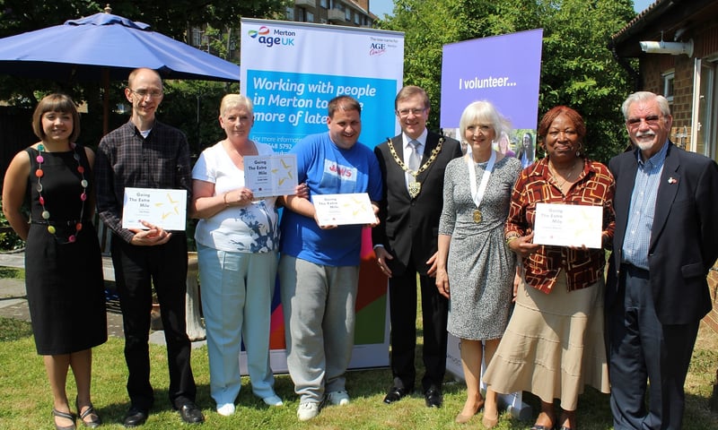 deputy_mayor_and_mayoress_at_age_uk_and_their_volunteers_2016_04_11_11_32_15_am
